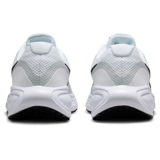Nike Revolution 8